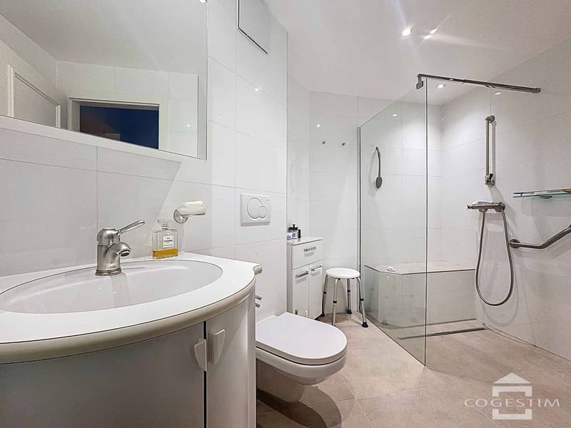 Magnificent 6.5-room attic duplex (8)