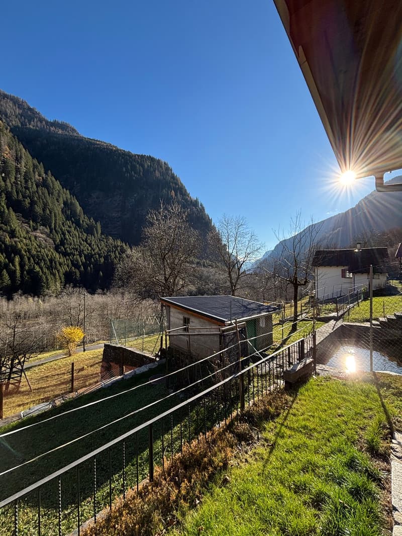 Casa tra luce e tranquillità nella valle di Calanca, a Santa Domenica (Calanca) (33)