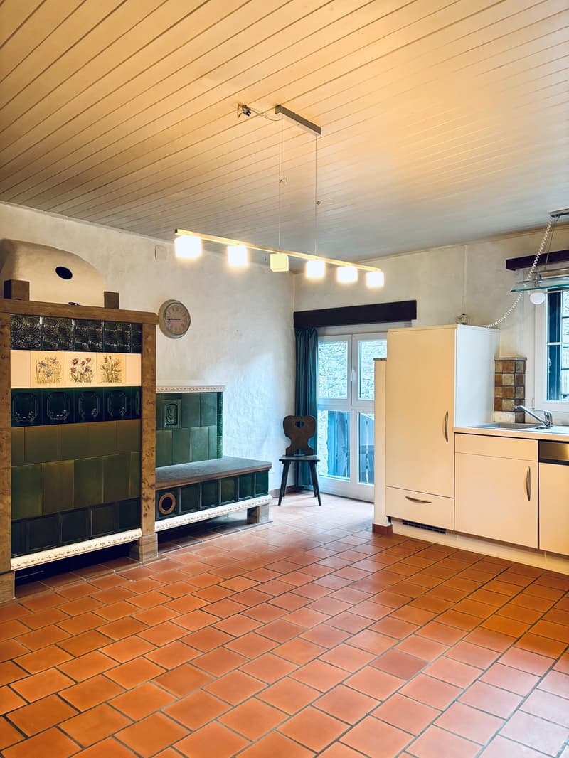 Rustic stone house with fireplace and pizza oven – ideal also as a holiday home (6)