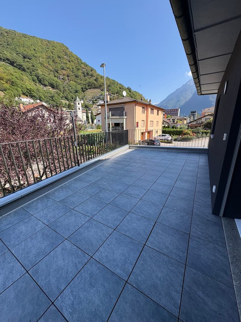 Casa monofamigliare con terrazzo e giardino in centro a Roveredo (26)