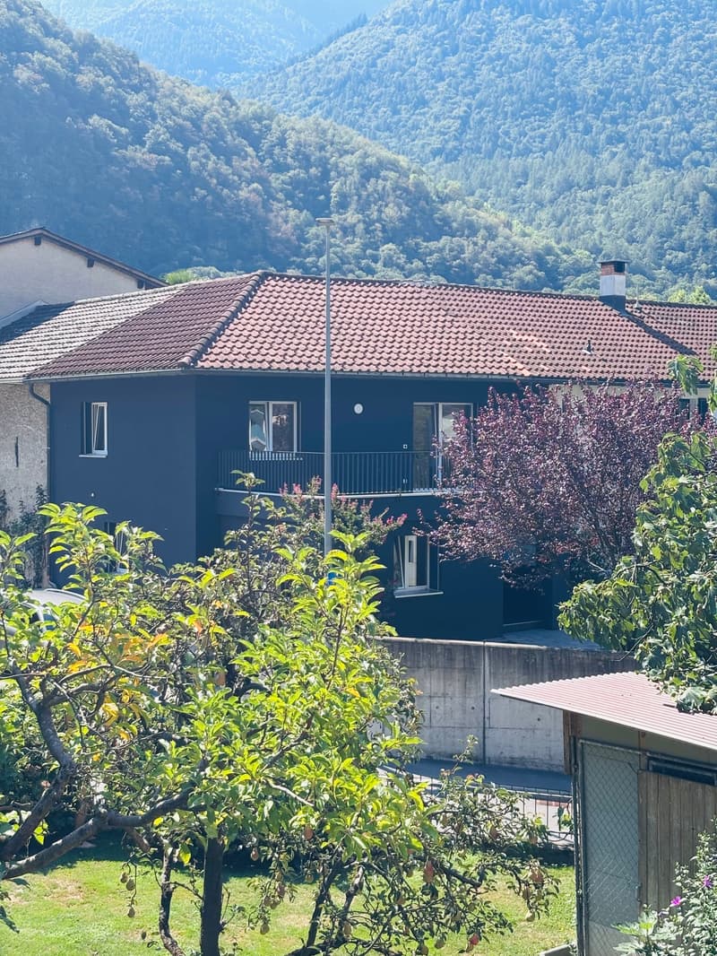 Casa monofamigliare con terrazzo e giardino in centro a Roveredo (1)