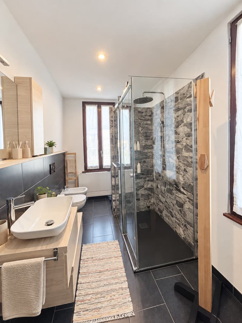 Casa Bifamiliare di 5.5 + 2 Locali a San Vittore – Charme Storico e Comfort Moderno (8)