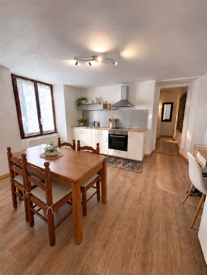 Casa Bifamiliare di 5.5 + 2 Locali a San Vittore – Charme Storico e Comfort Moderno (30)