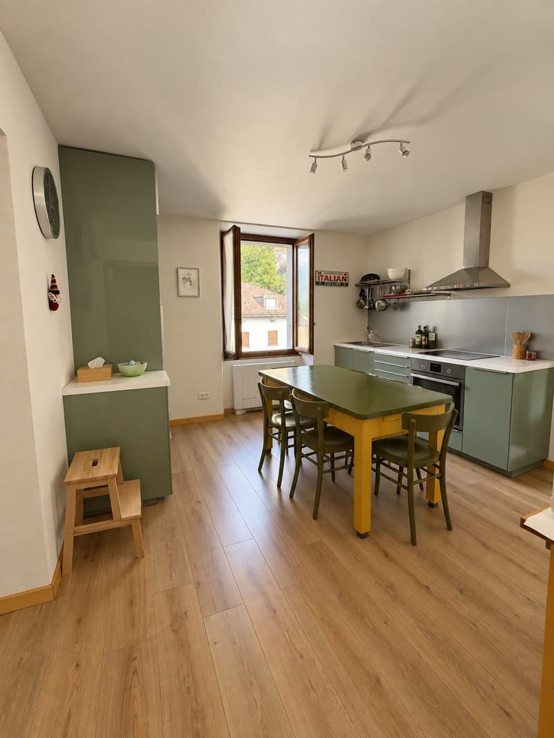 HAUS MIT HAUPTWOHNUNG UND SEPARATER WOHNEINHEIT IN SAN VITTORE GR (10)