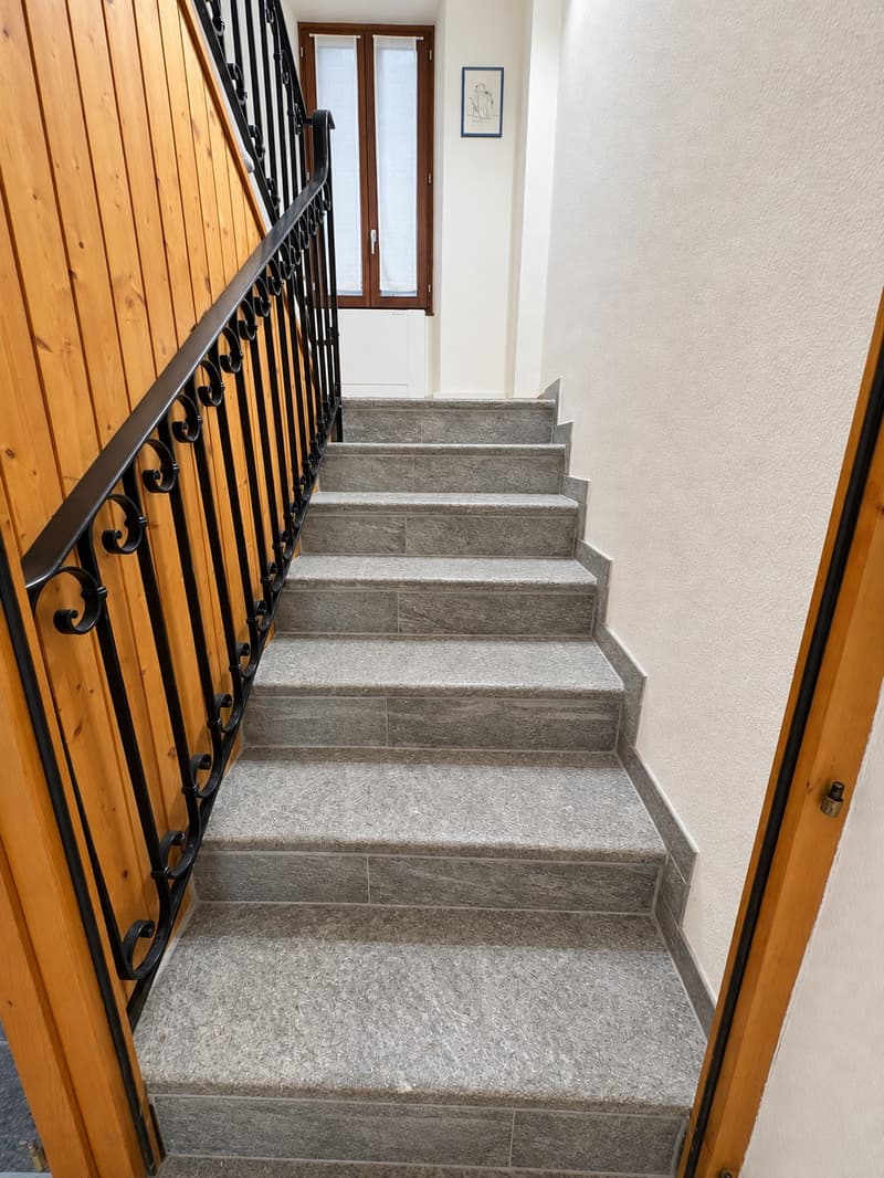 HAUS MIT HAUPTWOHNUNG UND SEPARATER WOHNEINHEIT IN SAN VITTORE GR (3)