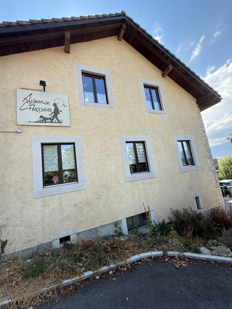 The Hunter's Inn – Café-Restaurant to Take Over in Fenin (3)