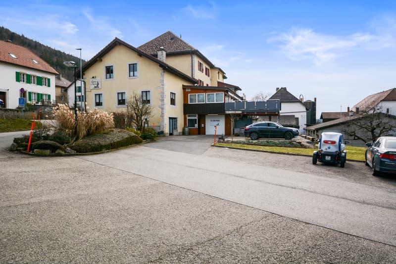 The Hunter's Inn – Café-Restaurant to Take Over in Fenin (10)