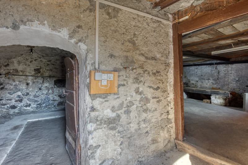 Charming individual villa with 4.5 rooms and panoramic view of the plain (11)