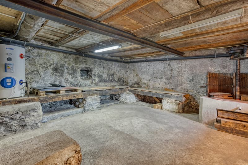 Charming individual villa with 4.5 rooms and panoramic view of the plain (12)