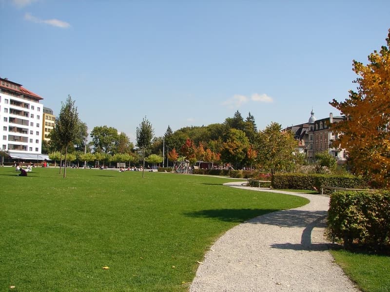 17001_01_Parkansicht.JPG