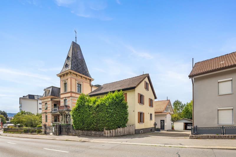 Zentral & Freistehend: Ihr neues Einfamilienhaus in Uster (1)