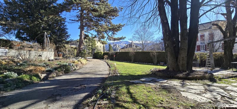 Villa, 8.5 pièces, 711.67 m2