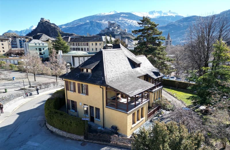 Villa, 8.5 pièces, 711.67 m2