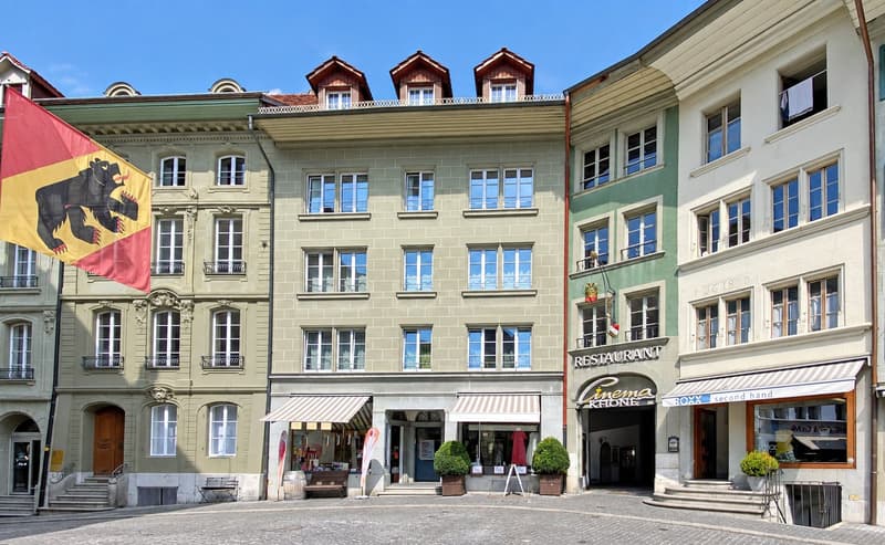 Ganz Obe, ganz Bsungerig u mit freiem Blick uf d Flüe (14)