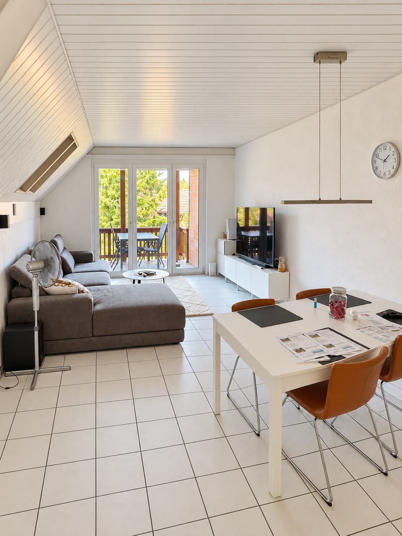 Viu Liecht, zwöi Baukön und dr Blick is Grüene (4)