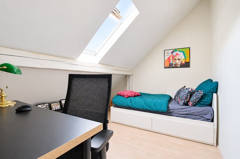 Charme vore ruschtikale Dachwohnig i tiptopem Zuestand ir Länggass (9)