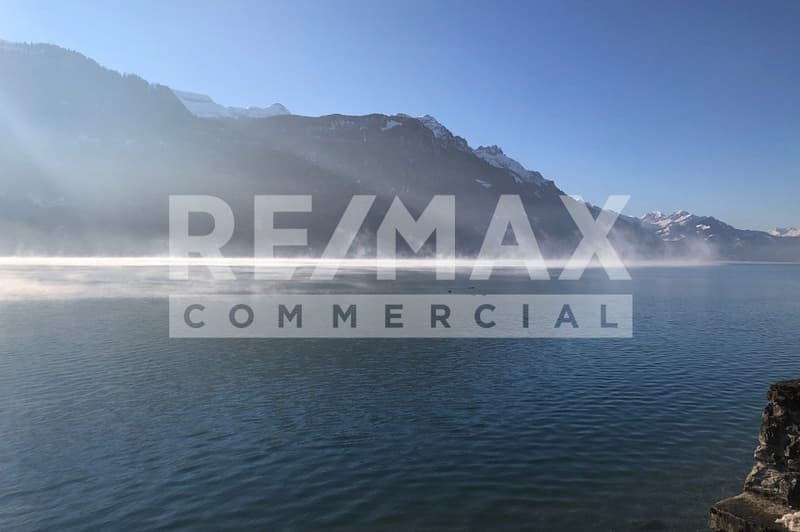 Spacious commercial property for sale in prime location in Brienz (4)