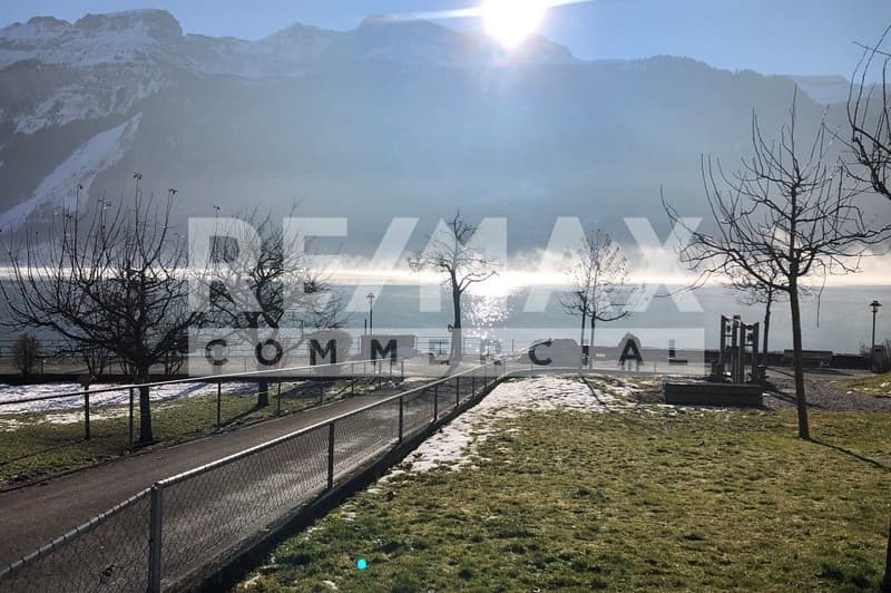 Spacious commercial property for sale in prime location in Brienz (2)