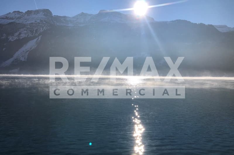Spacious commercial property for sale in prime location in Brienz (3)