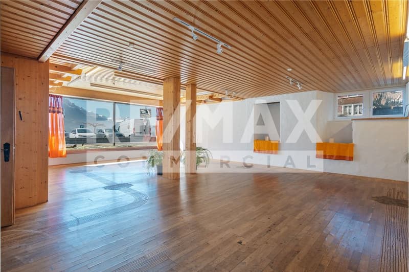 Interesting commercial spaces for rent in a prime location in Brienz (9)