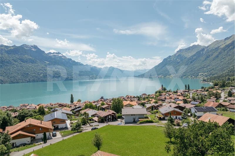 Fantastic building plot with lake view in a very quiet location in Brienz (6)