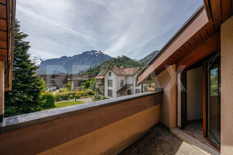 Living with charm and a far-reaching view in Matten (12)