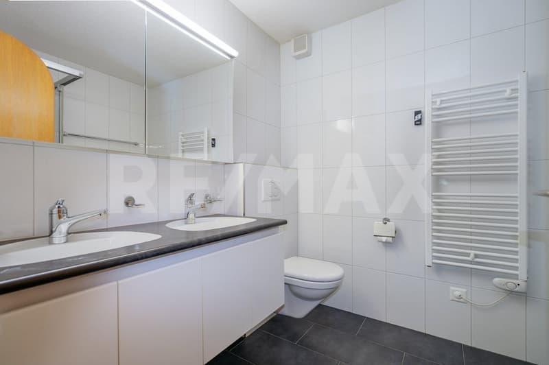 Living with charm and a far-reaching view in Matten (10)