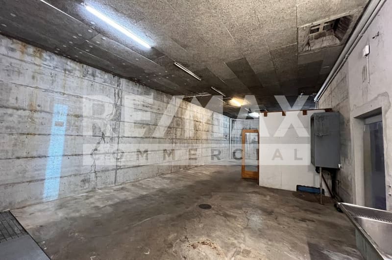 192 m2 Lagerraum mit Büro und PW-Einfahrt in Brienz zu vermieten (5)