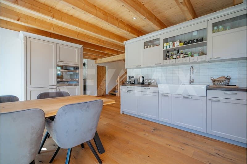 Neuwertiges 5.5-Zimmer-Chalet mit wunderschönem Garten in Hofstetten bei Brienz (Erstwohnsitz) (6)
