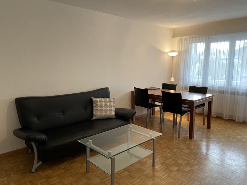 2.5-Zimmerwohnung in Niederuzwil (2)