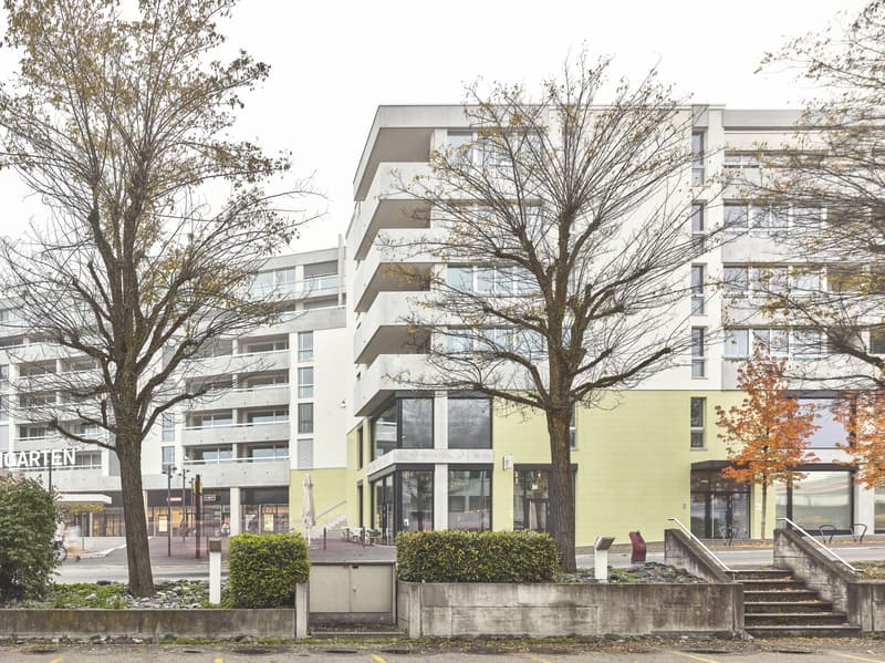 Offre puissante pour les entreprises, espace de restauration avec galerie (11)