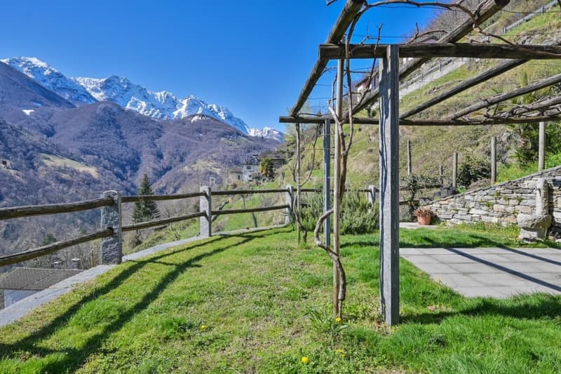 Casa unifamilare con tanto sole e fantastica vista nel verde (3)