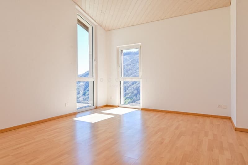 Casa unifamilare con tanto sole e fantastica vista nel verde (11)