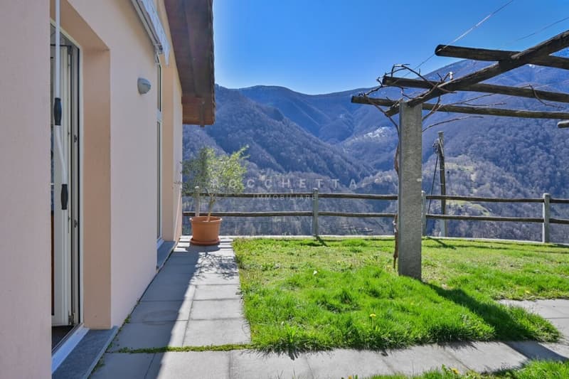 Casa unifamilare con tanto sole e fantastica vista nel verde (5)