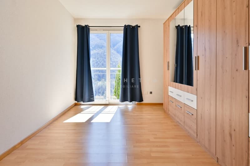 Casa unifamilare con tanto sole e fantastica vista nel verde (12)