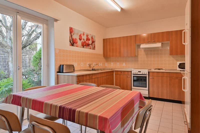 Bella casa con appartamento ospiti e terreno (6)