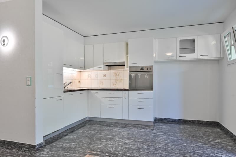 Appartamento con giardino in posizione strategica e vicino ad Ascona (7)