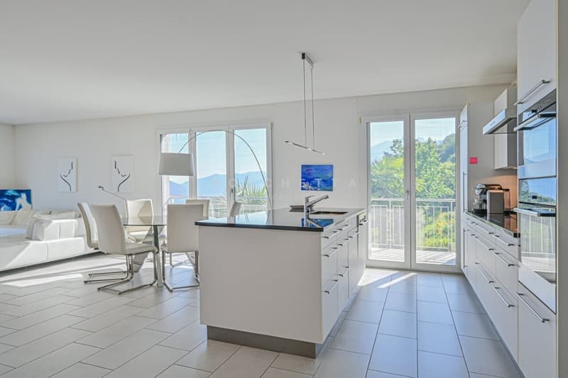 Bellissimo attico con spettacolare vista panoramica sul Lago Maggiore (7)