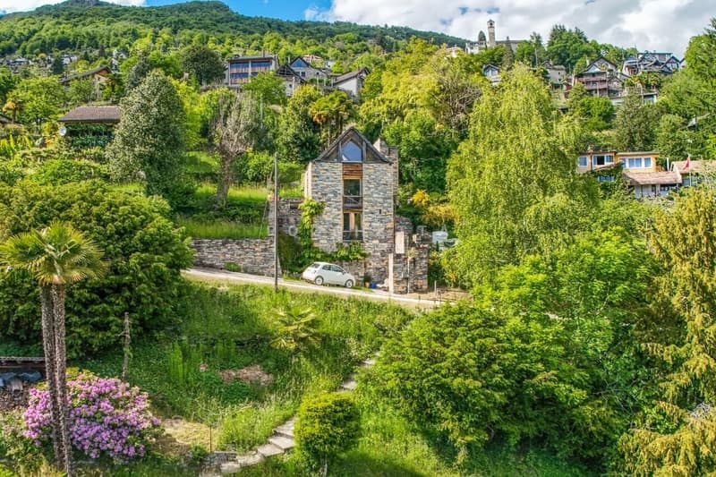 Capolavoro architettonico con fascino ticinese e vista lago (11)