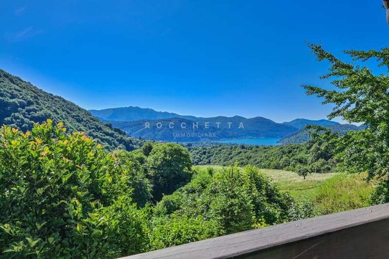 Paradiso naturale con incantevole vista, terreni agricoli e boschivi (2)