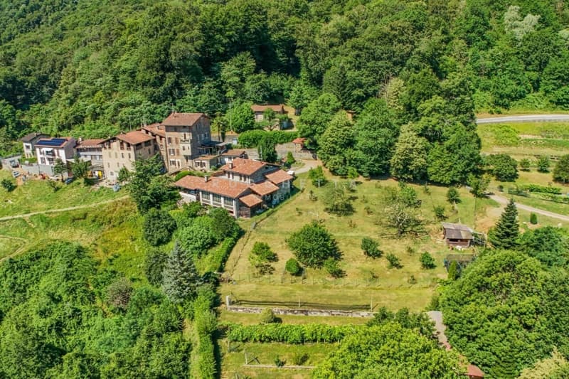 Paradiso naturale con incantevole vista, terreni agricoli e boschivi (6)
