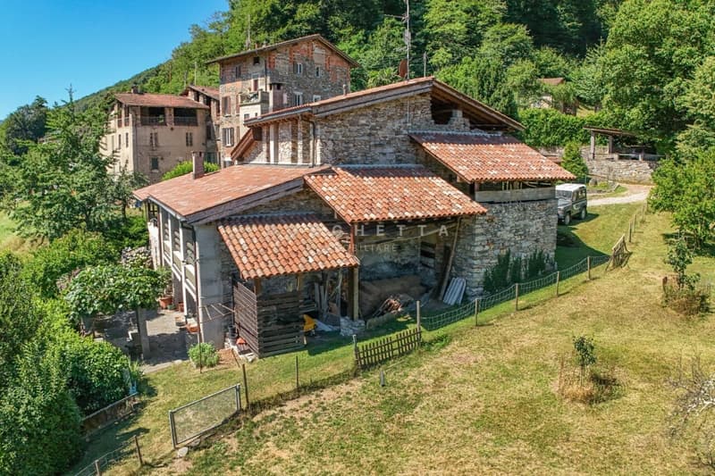 Paradiso naturale con incantevole vista, terreni agricoli e boschivi (4)