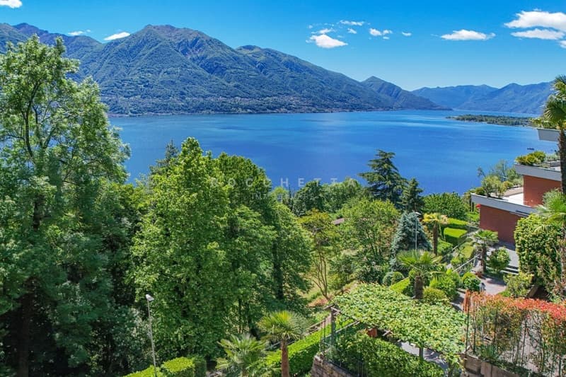 Terreno in posizione ricercata e con fantastica vista lago (3)