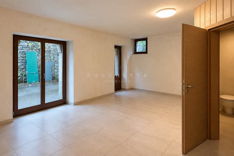 Caratteristica casa ticinese con piazzetta privata (8)