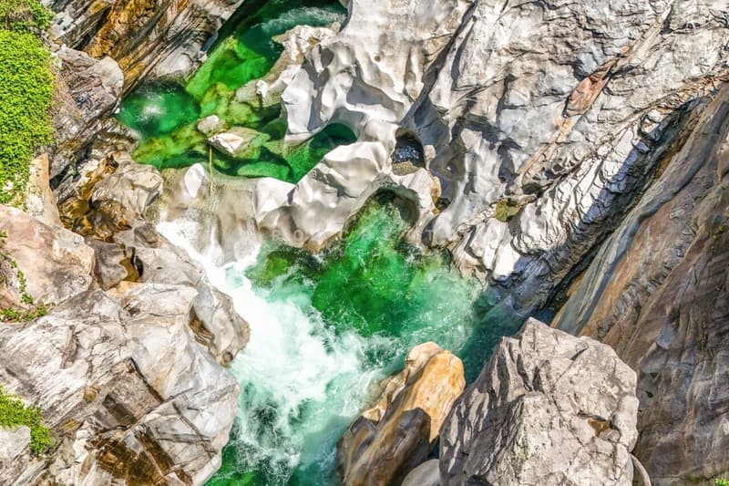 Storica Osteria con alloggio in posizione unica a Ponte Brolla (3)