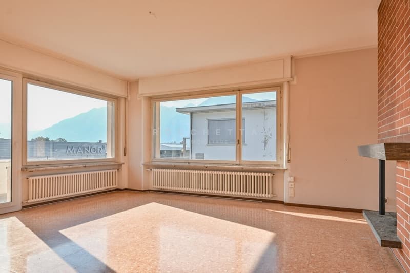 Casa bifamiliare con potenziale in posizione strategica (7)
