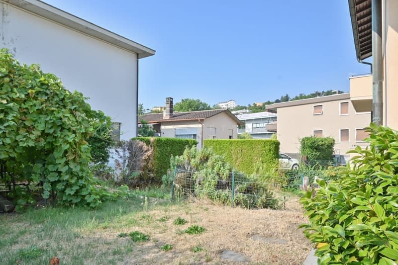 Casa bifamiliare con potenziale in posizione strategica (11)