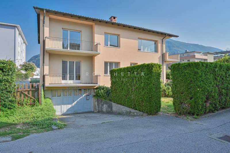 Casa bifamiliare con potenziale in posizione strategica (1)