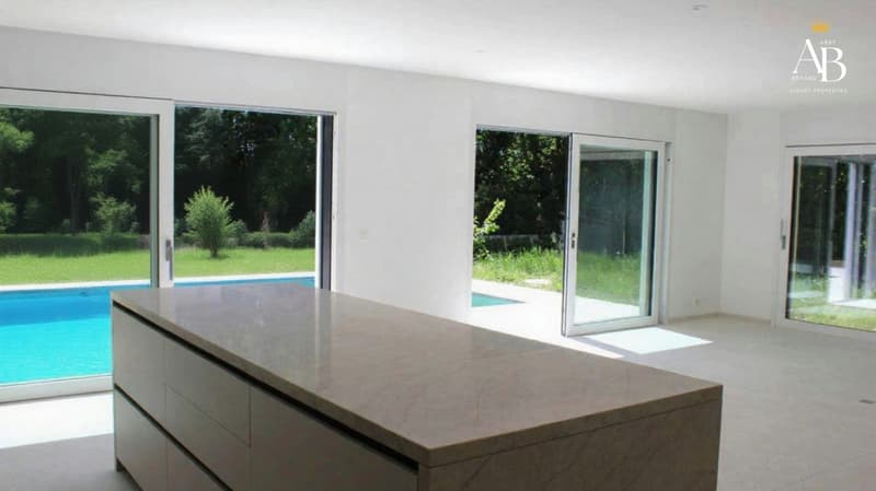 La somptueuse Villa : une élégante villa familiale / Collonge-Bellerive (7)