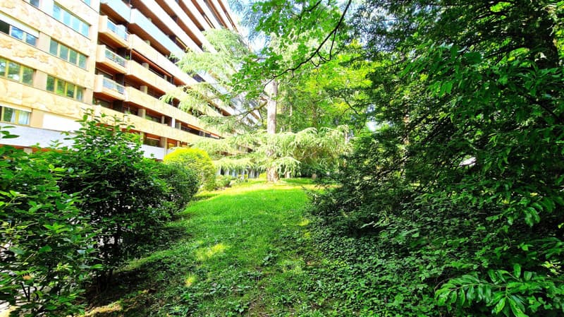 Elégant Appartement vue lac, résidence de luxe avec piscine intérieure & jacuzzi (10)